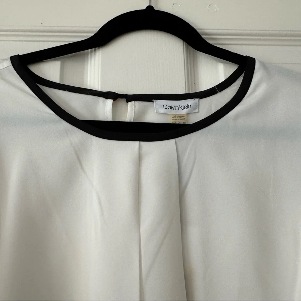 Calvin Klein White Blouse with Black Accents NWT - Picture 2 of 4